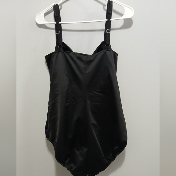 Apt. 9 black swimsuit with rouching women's size 18W NWT beach - Picture 2 of 9
